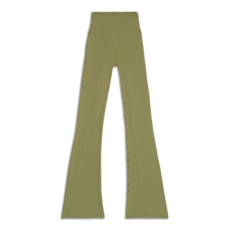 Groove Super-High-Rise Flared Pant - Resale Chic Slim Fit Pants
