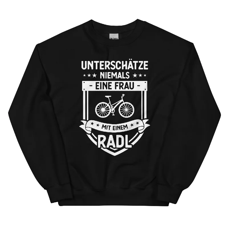 Unterschatze Niemals Eine Frau Mit Einem Radl - Sweatshirt (Unisex) Hoodie with Pattern Geometric Abstract