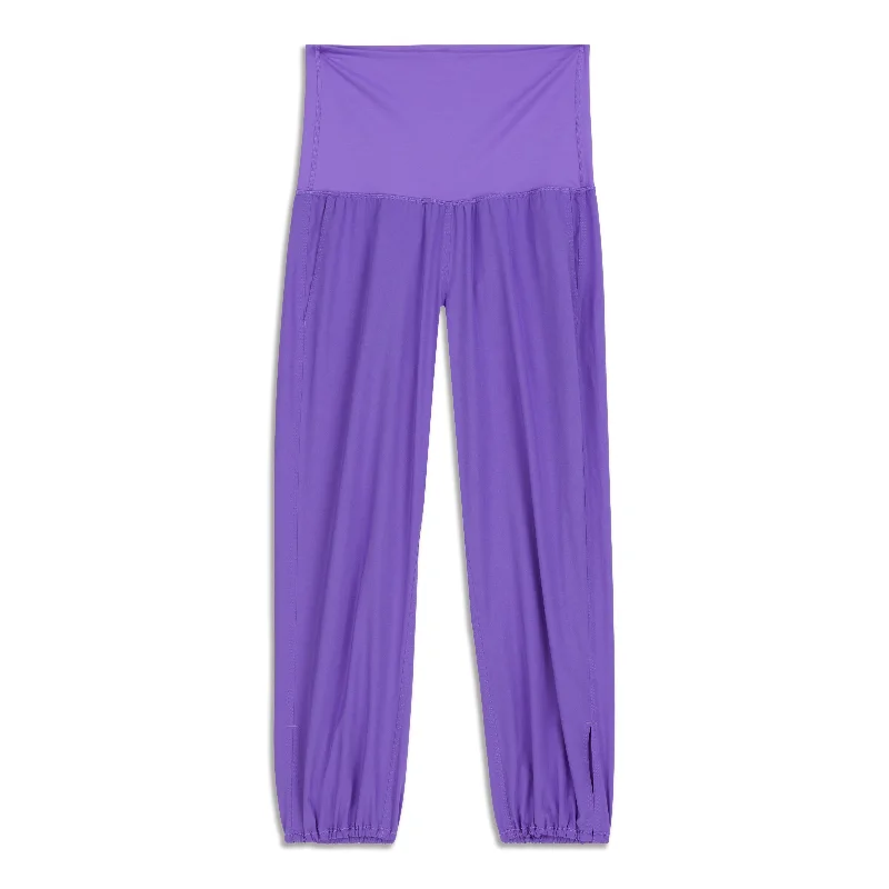 Om Pant - Resale Chic Slim Fit Pants