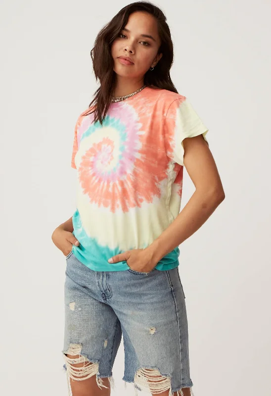 AZALEA TIE DYE TOUR TEE Zippered Buttoned Snapped