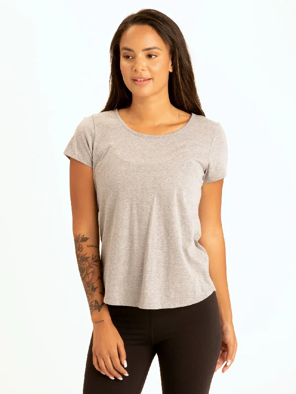 Moiraine Back Cut Out Tee Zippered Front Buttoned Front Snap Front