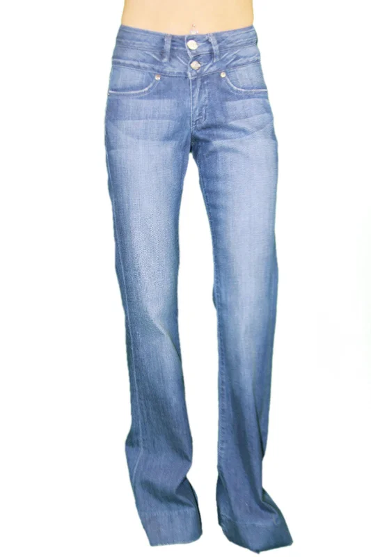 CUSTO BARCELONA Women's Jane Used Light Wash High Waist Jeans DE3005 $220 Trendy Cut-Off Denim Shorts CUSTO BARCELONA Women's Jane Used Light Wash High Waist Jeans DE3005 $220 Trendy Cut-Off Denim Shorts