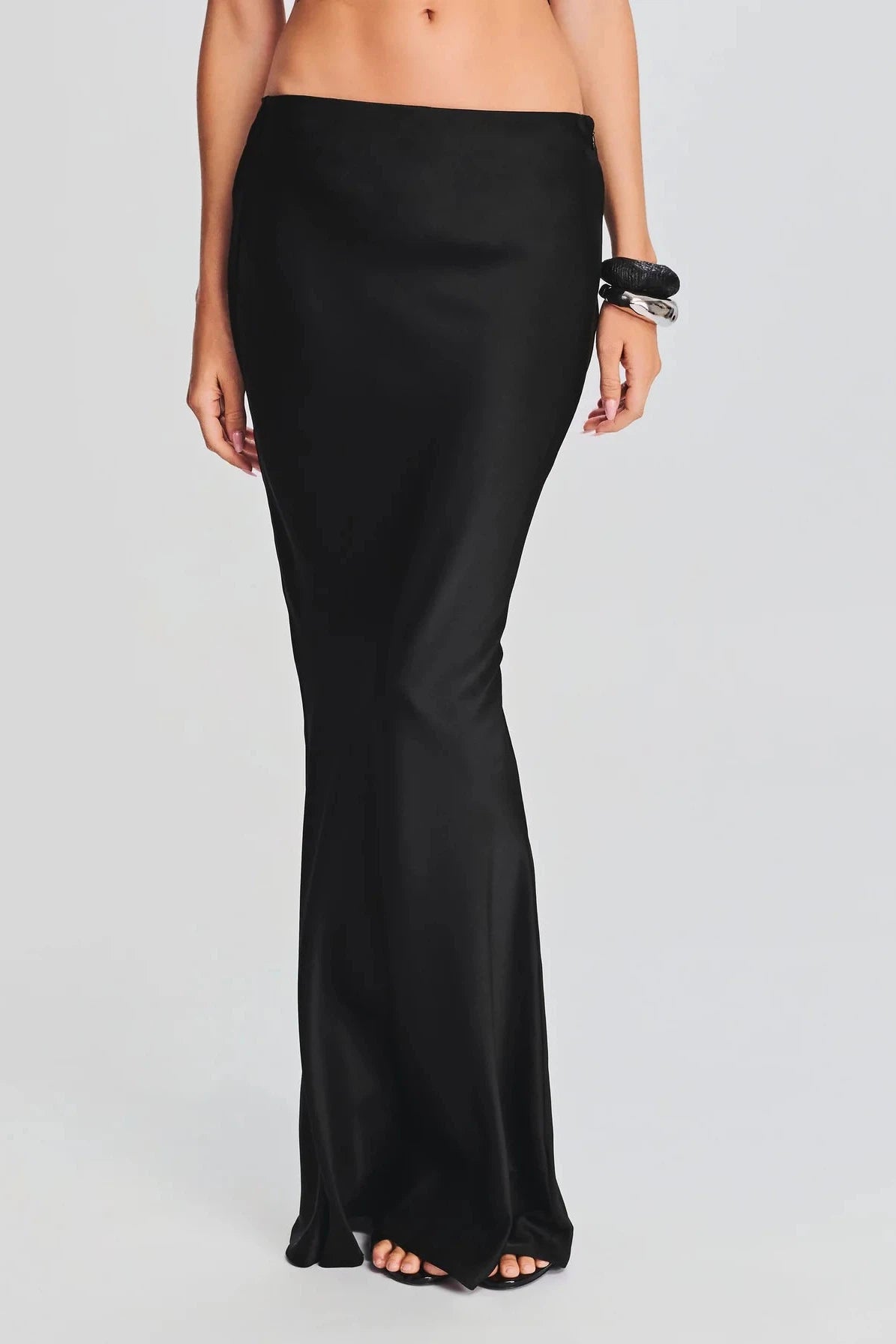 RETROFETE CECILIA SKIRT IN BLACK summer skirt style